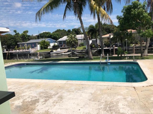 Modern Spanish Villa- Pool- By River-Tropical !!! Fort Lauderdale Exterior photo